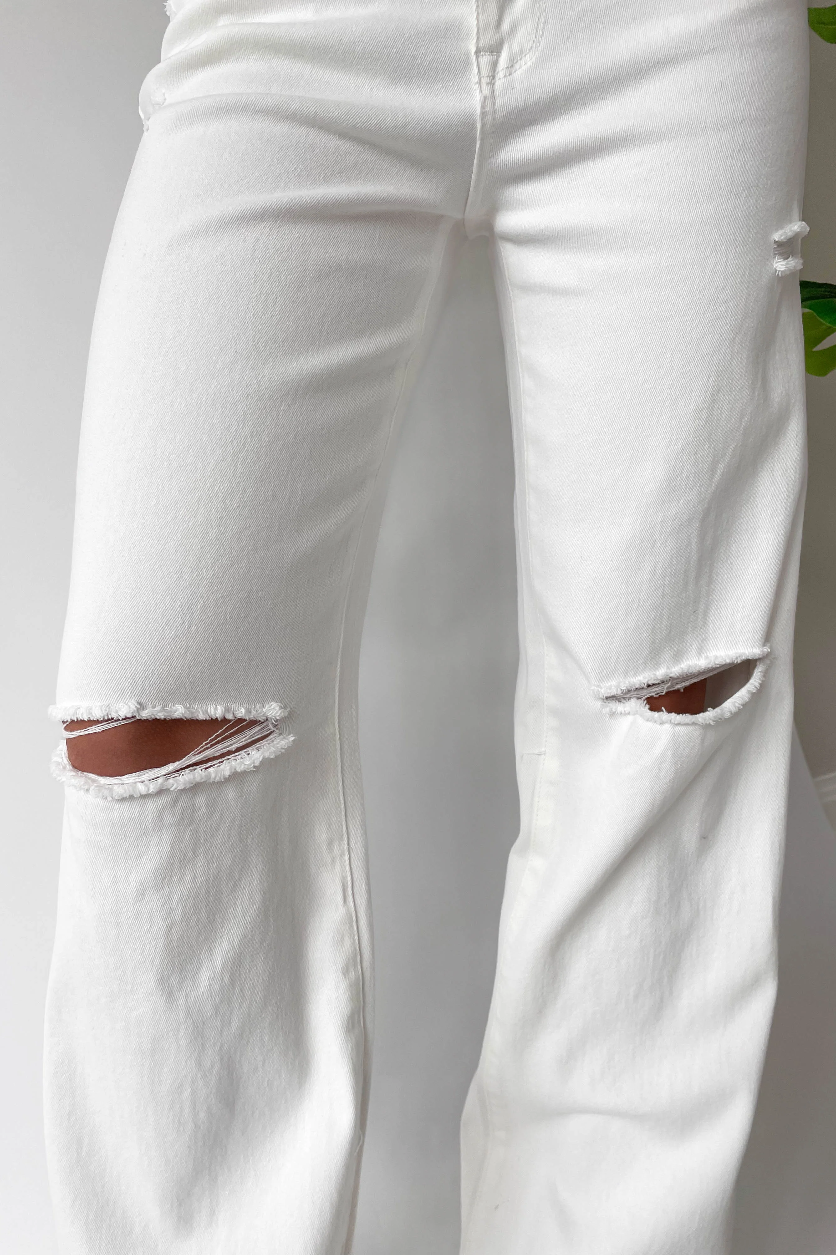Cara Jeans in White - Image 4
