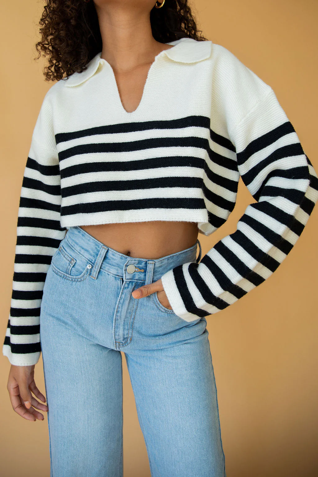 Elliot Sweater in White - Image 2