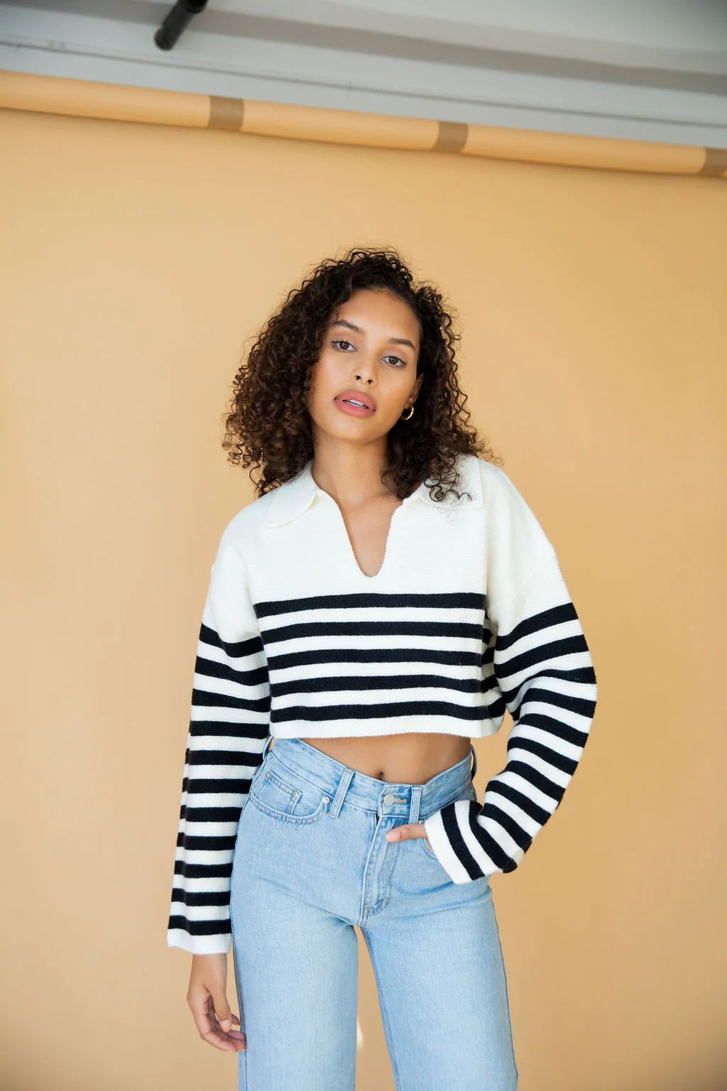 Elliot Sweater in White - Image 3