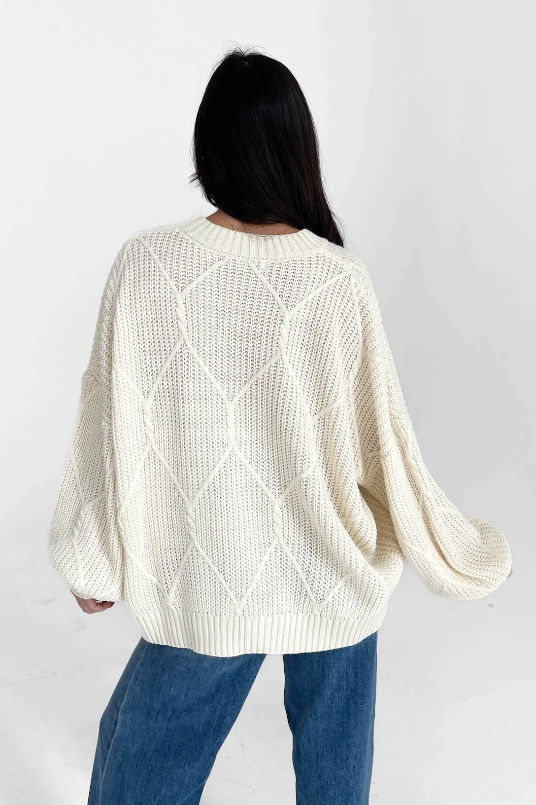 Logan Oversized Sweater in Cream - Image 7