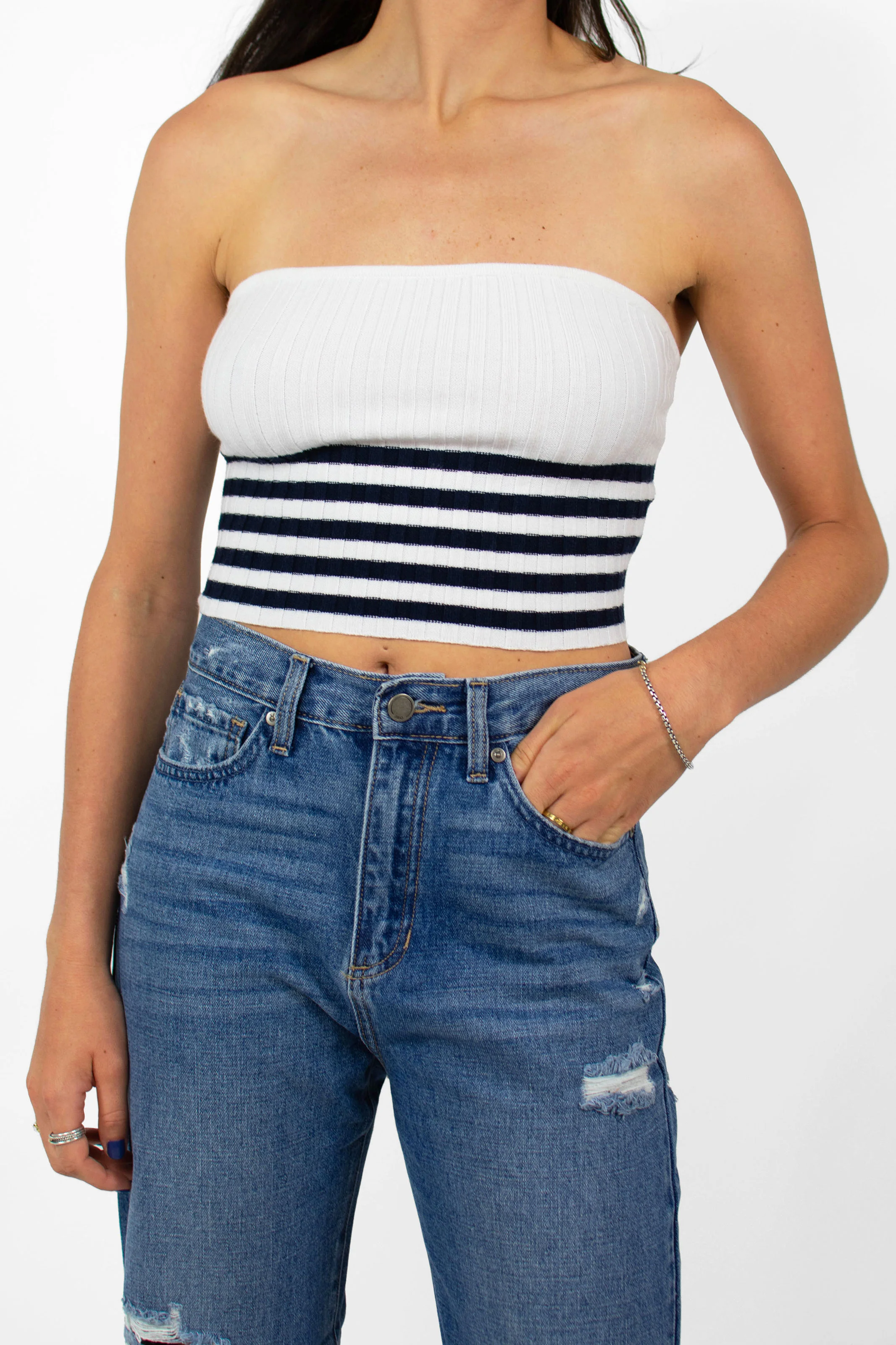 Mikki Top in White - Image 3