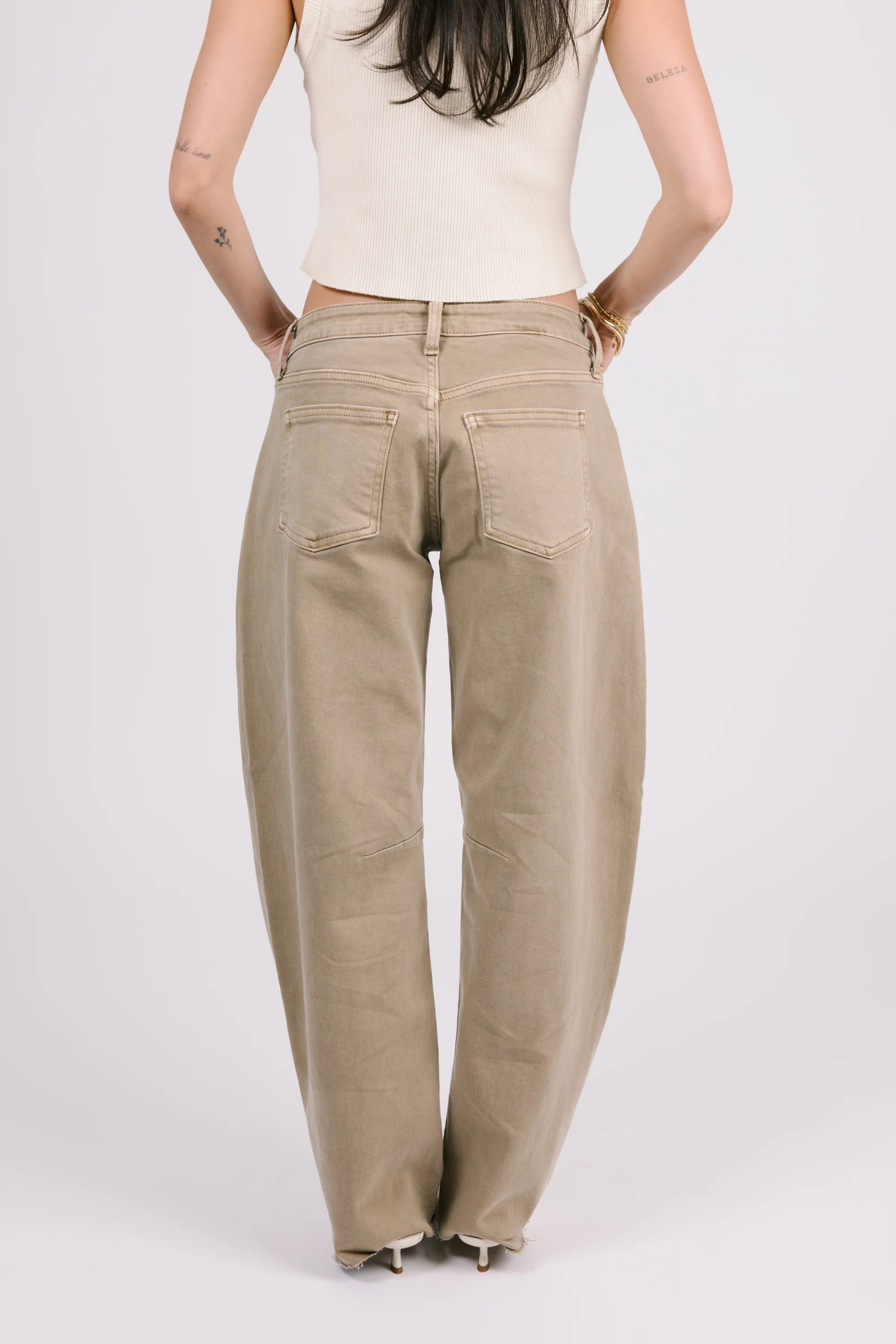 Rae Jeans in Khaki - Image 5